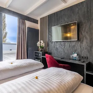 https://amedia-express-salzburg-city.saalbachhinterglemmhotels.com