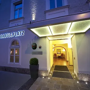 Отель Am Mirabellplatz ****