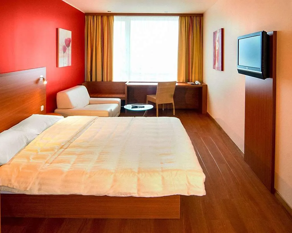 Leonardo Hotel Salzburg Airport Wals-Siezenheim